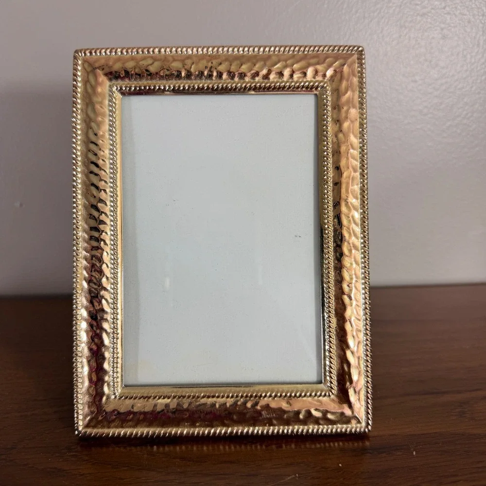 Lacquer Silver Plated Hammered Picture Frame 4x6 Tabletop Wall Hanging Frame
